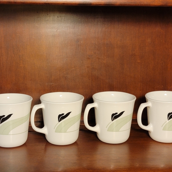 Vintage Corning Mugs (4) - Picture 2 of 2